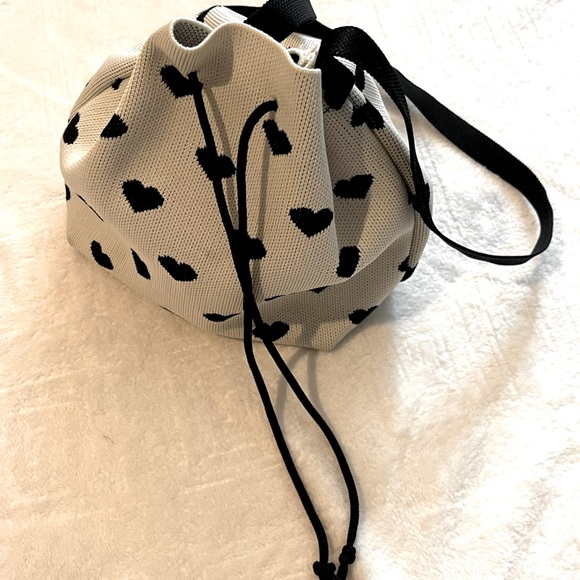 100% polyester Heart Bucket Bag - Picture 1 of 7